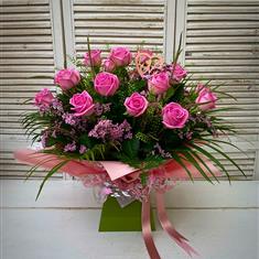 Rose bouquet in aqua box